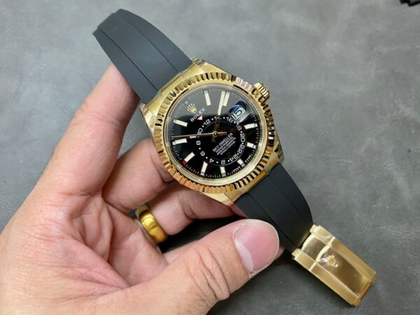 Rolex Sky-Dweller Black Dial 326238